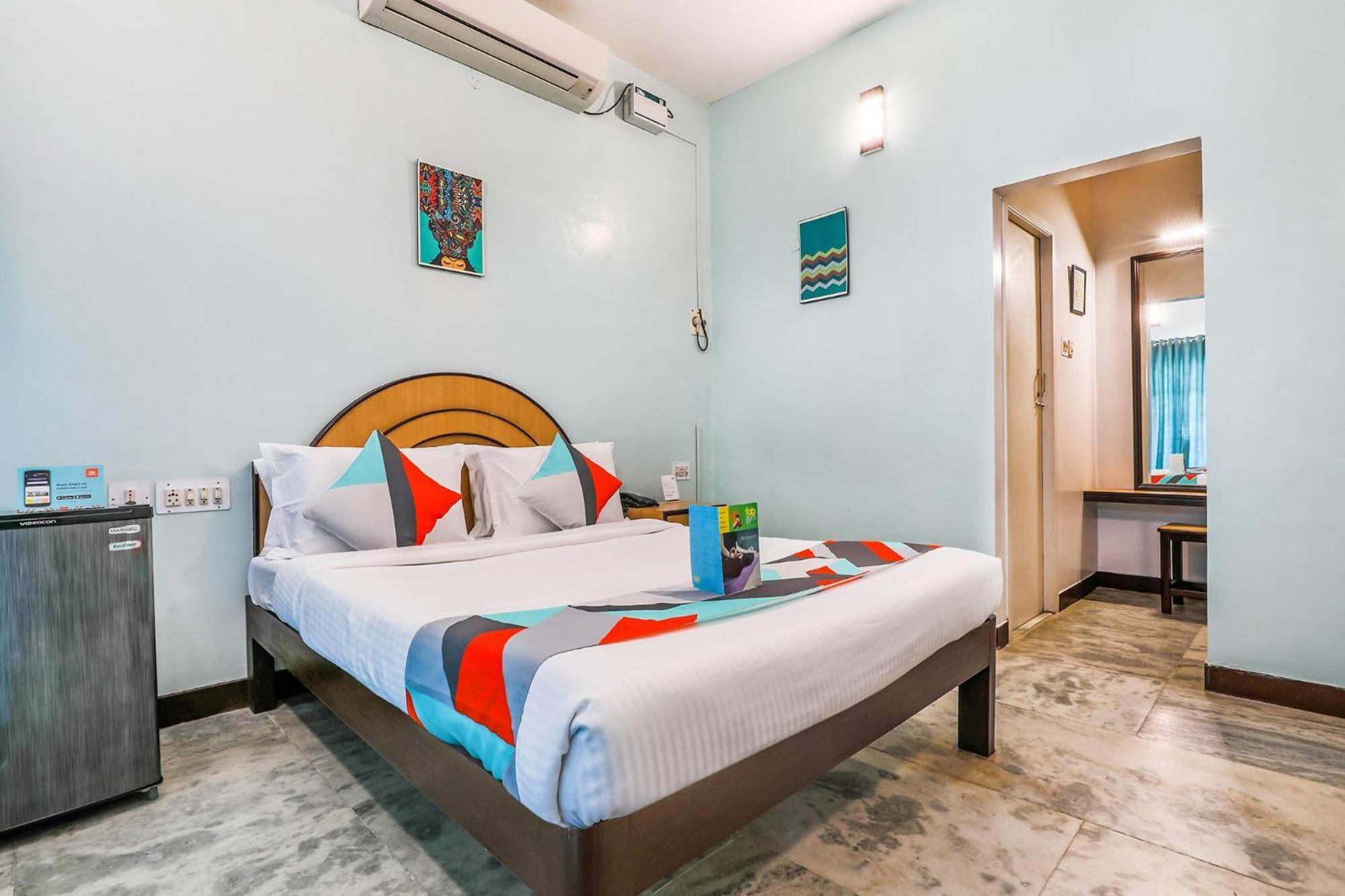 Fabexpress Santhi Inn - 500 Meters From Promenade Beach Puducherry Zewnętrze zdjęcie