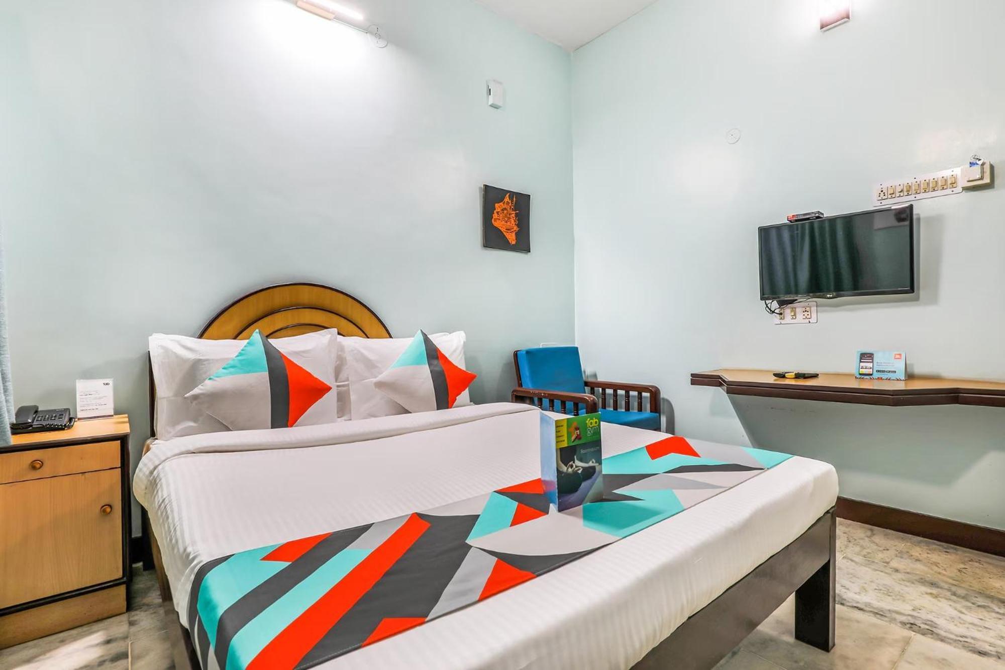 Fabexpress Santhi Inn - 500 Meters From Promenade Beach Puducherry Zewnętrze zdjęcie