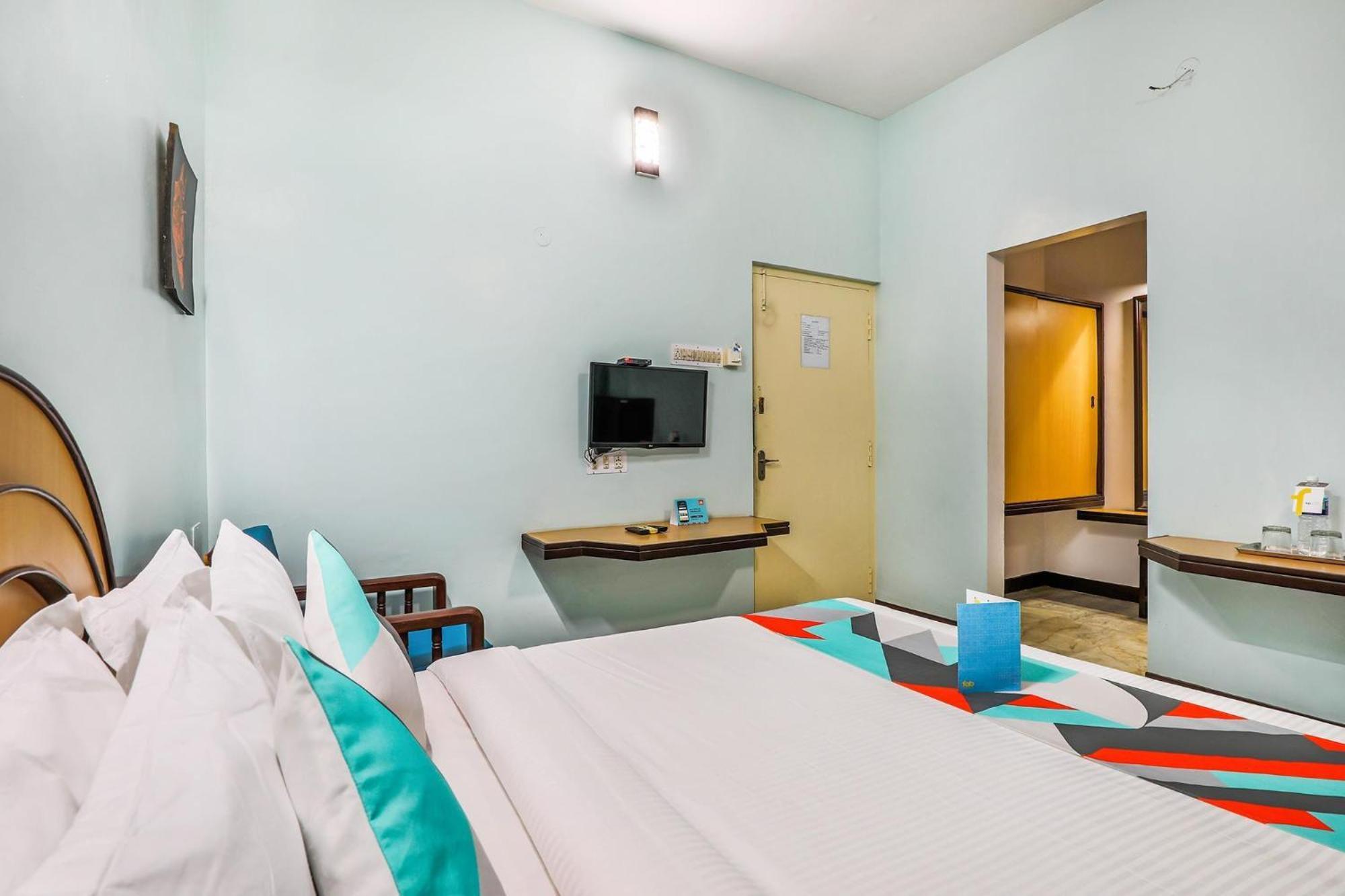 Fabexpress Santhi Inn - 500 Meters From Promenade Beach Puducherry Zewnętrze zdjęcie