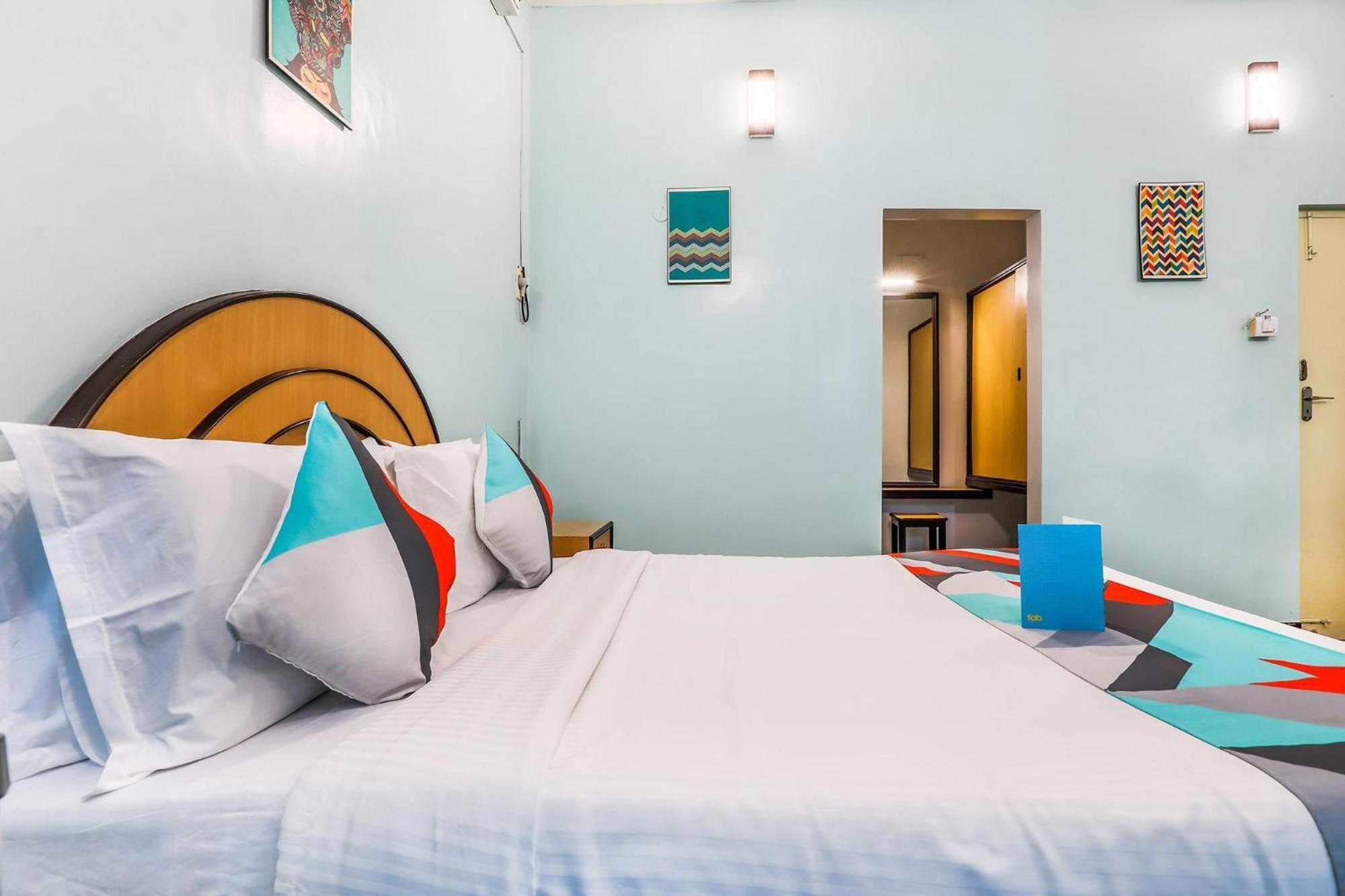Fabexpress Santhi Inn - 500 Meters From Promenade Beach Puducherry Zewnętrze zdjęcie