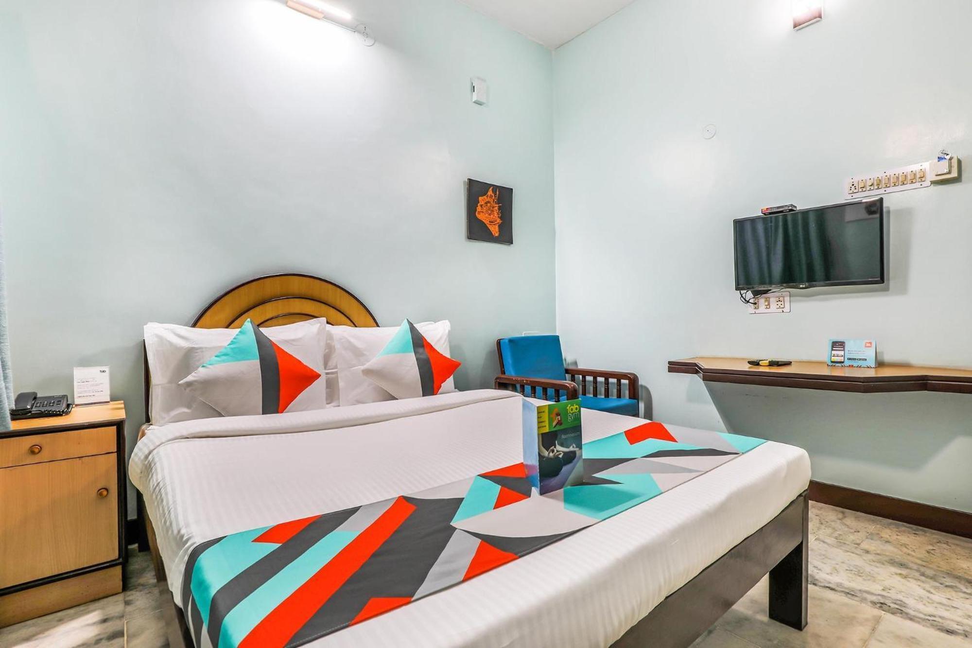 Fabexpress Santhi Inn - 500 Meters From Promenade Beach Puducherry Zewnętrze zdjęcie